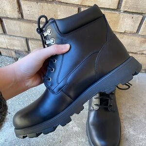 UGG Hannen Waterproof Leather Boots Wool Interior  Black Men’s 9 Lug Sole NWOT